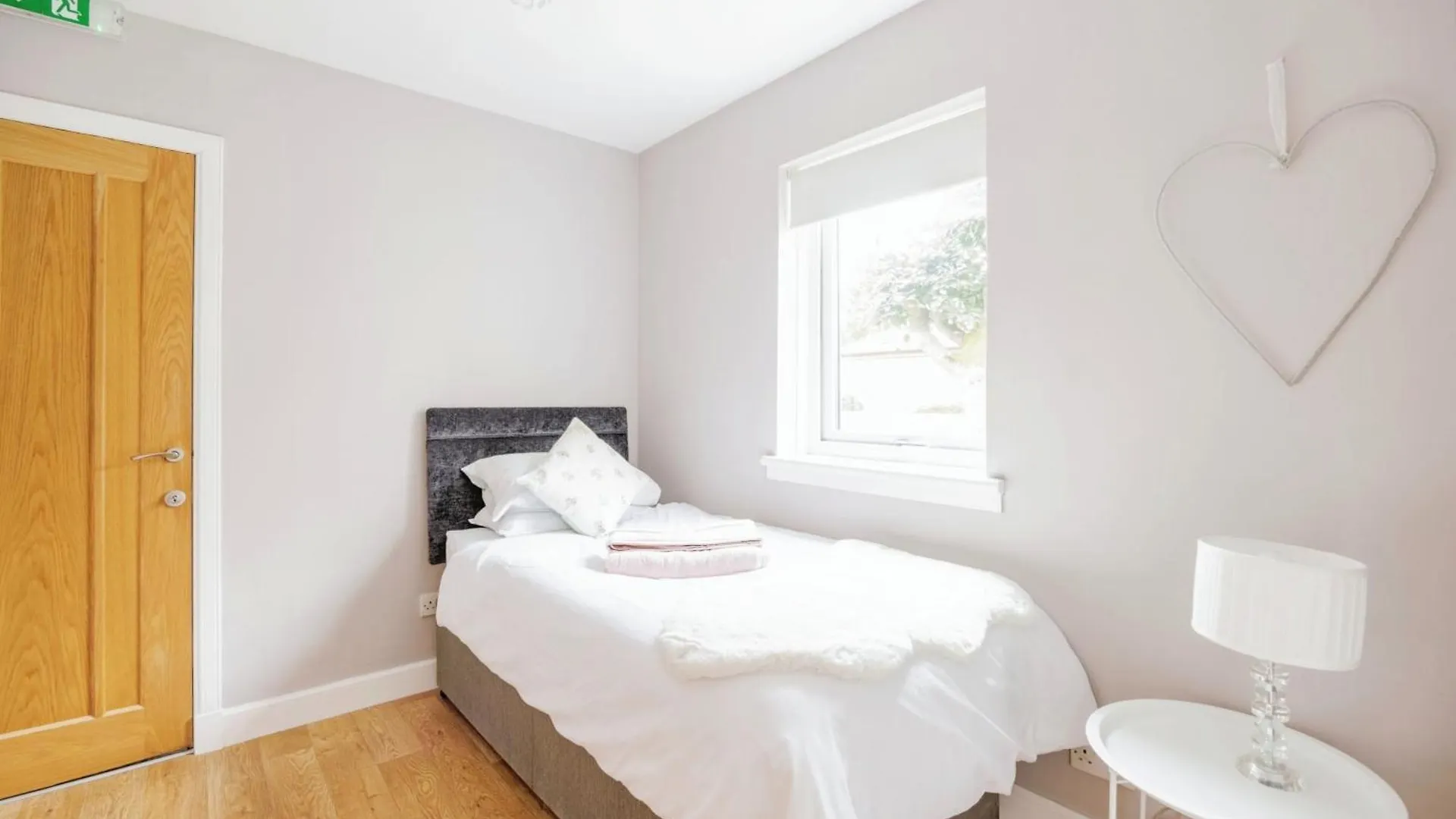 Cosy Modern 2 Bed Garden View Appartment, Parking, Tv Wifi Aberdeen